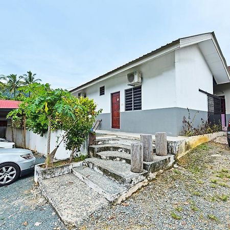 Dtahan Motel Taman Negara Куала-Таган Екстер'єр фото