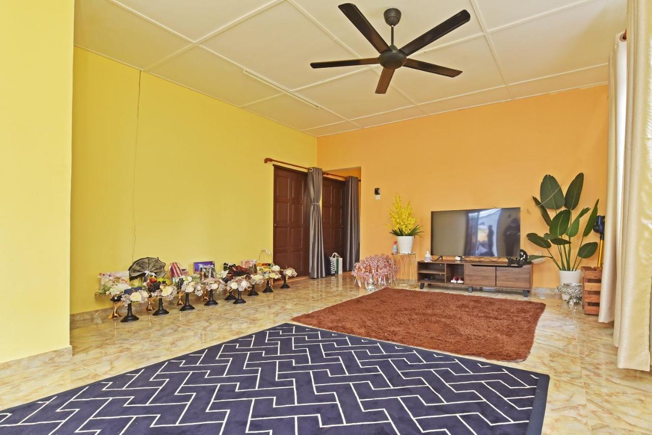 Dtahan Motel Taman Negara Куала-Таган Екстер'єр фото