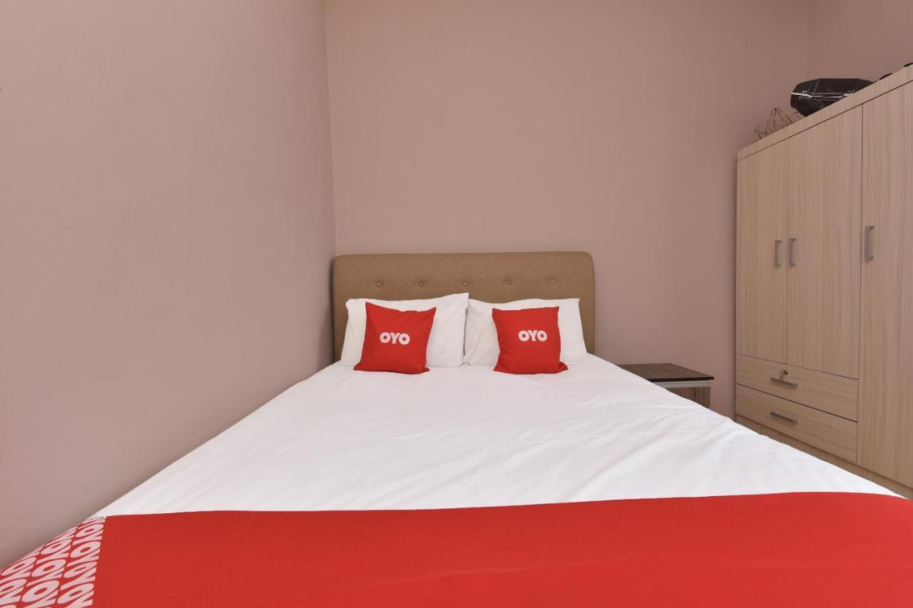 Dtahan Motel Taman Negara Куала-Таган Екстер'єр фото