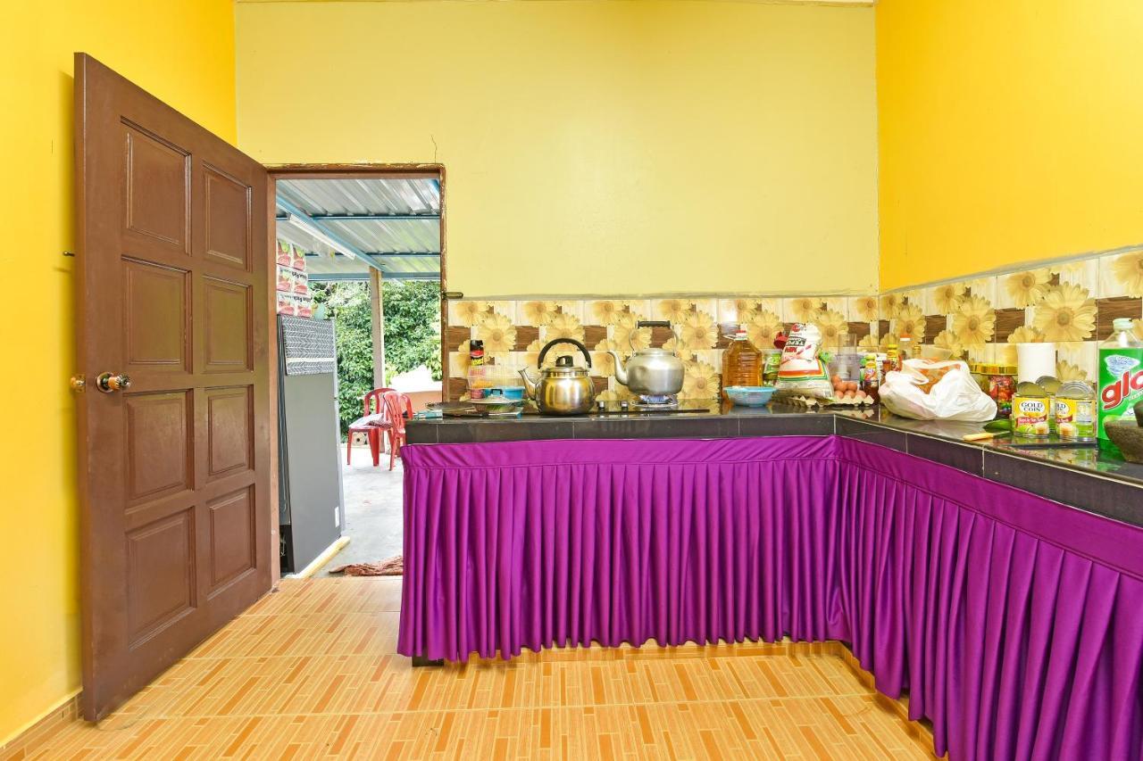 Dtahan Motel Taman Negara Куала-Таган Екстер'єр фото