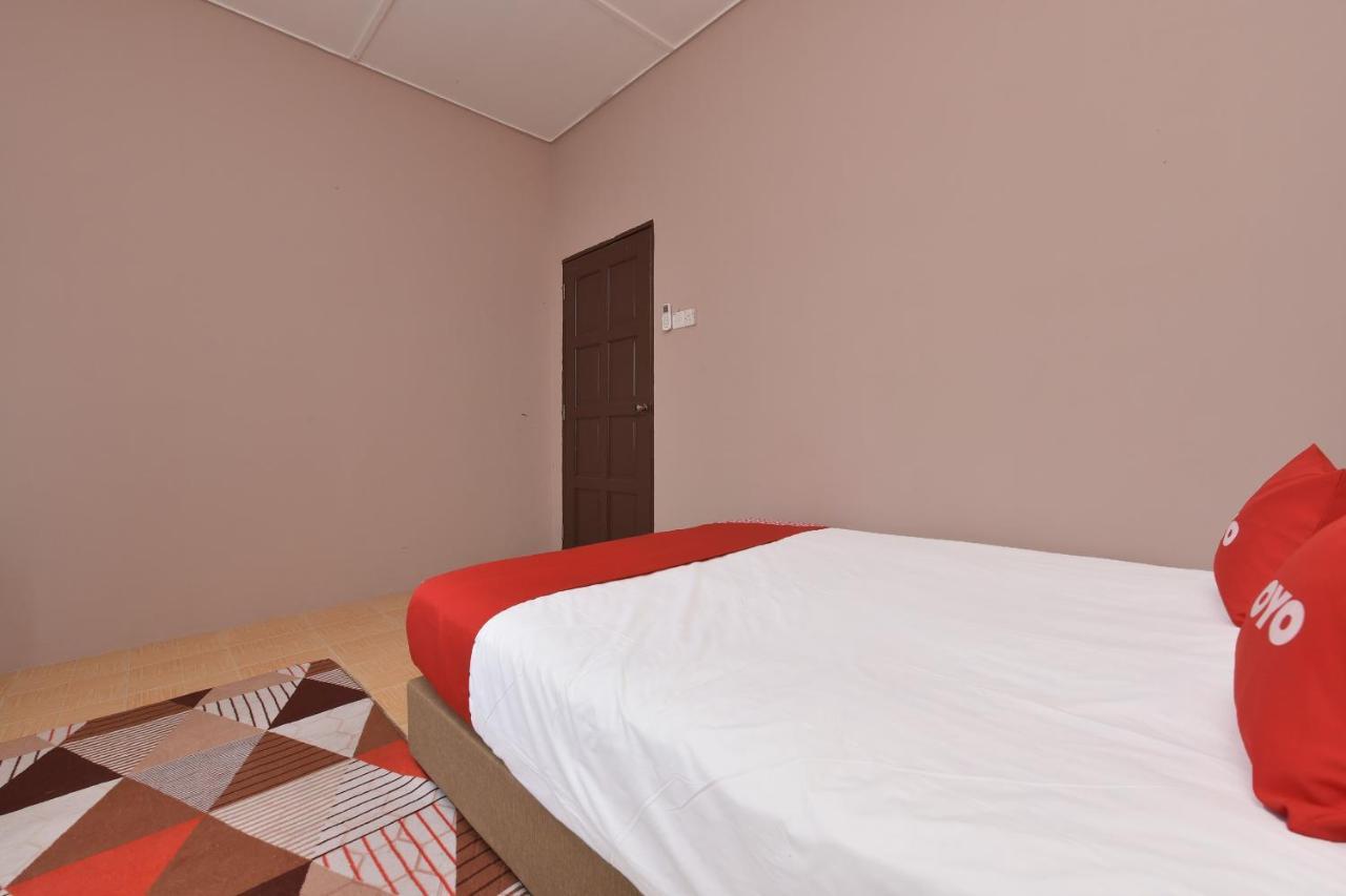 Dtahan Motel Taman Negara Куала-Таган Екстер'єр фото