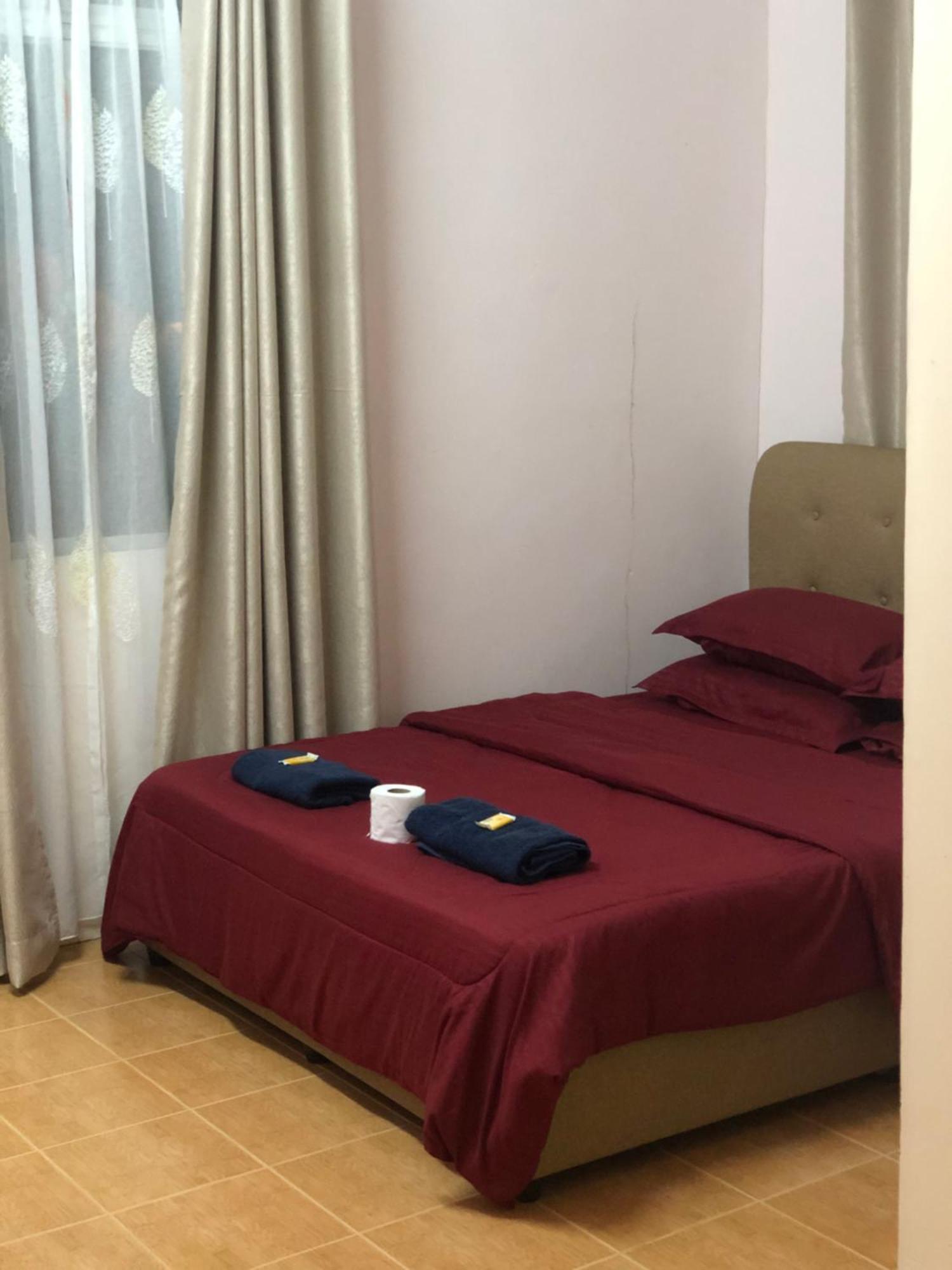 Dtahan Motel Taman Negara Куала-Таган Екстер'єр фото