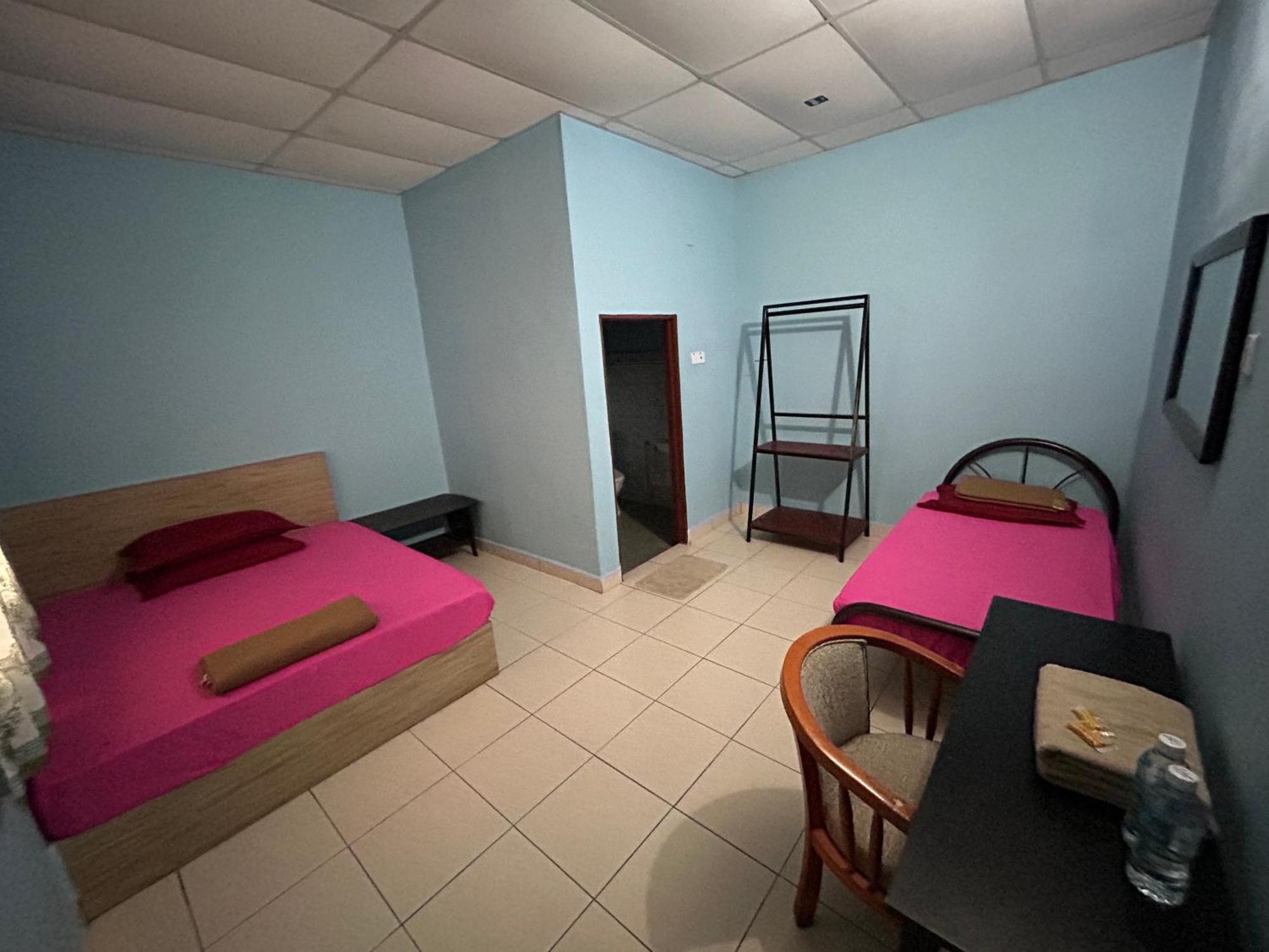 Dtahan Motel Taman Negara Куала-Таган Екстер'єр фото