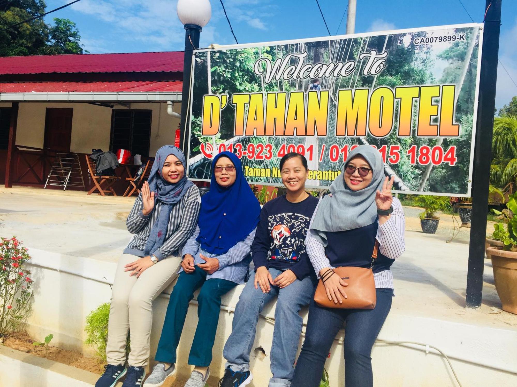 Dtahan Motel Taman Negara Куала-Таган Екстер'єр фото