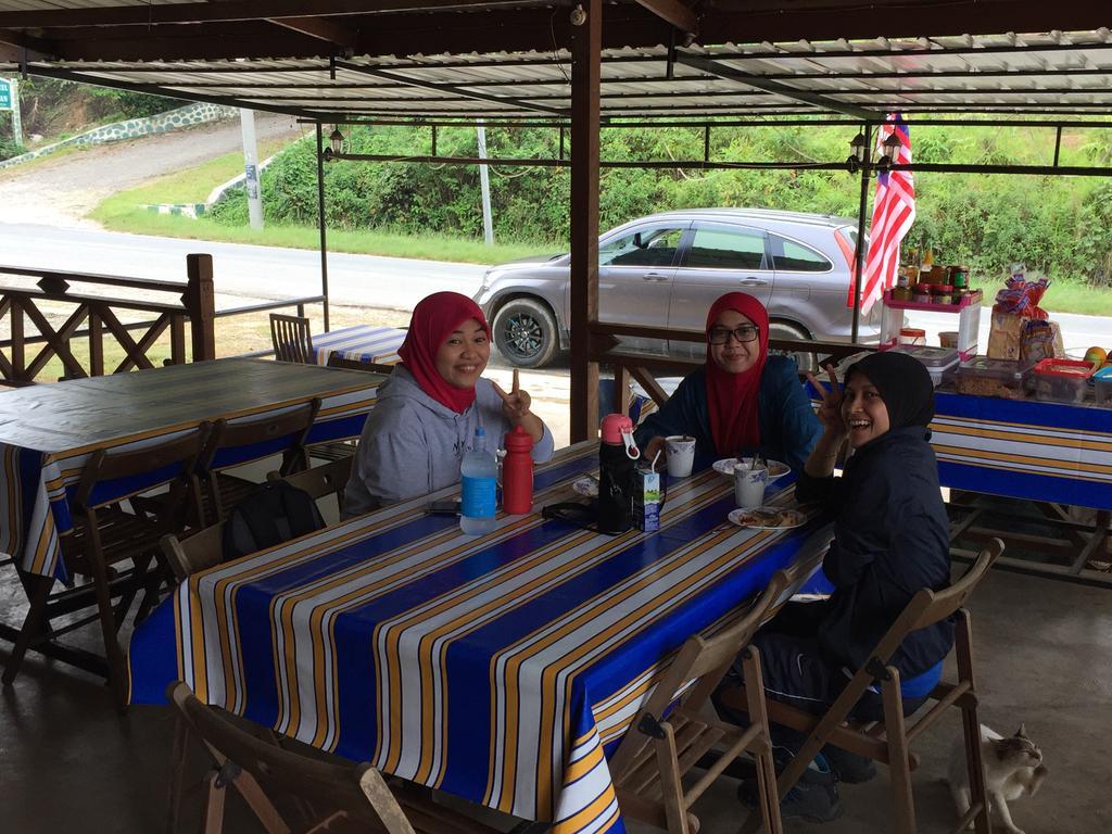 Dtahan Motel Taman Negara Куала-Таган Екстер'єр фото